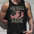 My Favorite Softball Player Calls Me Papa Amerikanische Flagge Tank Top Geschenke für Ihn