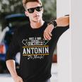 Antonin Oici Á Quoi Ressemble Le Meilleur Du Monde T-shirt à manches longues Cadeaux pour lui