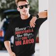 Con Un Arco Y Flecha Arquero Me Gusta El Tiro Con Arco Camiseta de manga larga Regalos para él