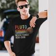 Never Forget Pluto Estilo Retro Divertido Espacio Divertido Ciencia Divertida Camiseta de manga larga Regalos para él