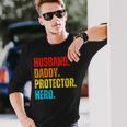 Retro Ehemann Papa Protector Heroatertag Für Papa Langarmshirts Geschenke für Ihn