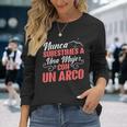 Con Un Arco Y Flecha Arquero Me Gusta El Tiro Con Arco Camiseta de manga larga Regalos para ella