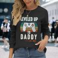 Damen Level Up To Daddy 2023 Werdender Gaming Papa Mit-Ausschnitt Langarmshirts Geschenke für Sie