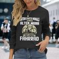 Rad Underschatz Niemal Eine Alten Mann Auf Einem Fahrrad Langarmshirts Geschenke für Sie