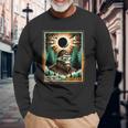 Bigfoot Total Solar Eclipse 2024 Kentucky Sasquatch Vintage Long Sleeve T-Shirt Gifts for Old Men