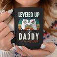 Damen Level Up To Daddy 2023 Werdender Gaming Papa Mit-Ausschnitt Tassen Lustige Geschenke