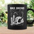 Bad Omen Snake And Skull Bad Omen Tassen Geschenkideen