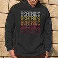 Beatrice Retro Wordmark Patternintage Style Hoodie Lebensstil