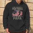 My Favorite Softball Player Calls Me Papa Amerikanische Flagge Kapuzenpullover Lebensstil