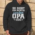 With So Sieht Ein Richtig Cooler Opa German Text Black Hoodie Lebensstil