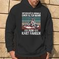 Underschatz Nie Eine Alten Mann Beim Kart Fahren Gokart Hoodie Lebensstil