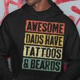 Hombre Awesome Dads Have Tattoos And Beards Día Del Padre Sudadera Regalos divertidos