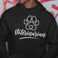 Veterinär Hoodie mit Pfotenabdruck in Schwarz, Herzdesign für Tierärzte Lustige Geschenke