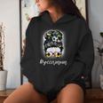 Frauen Fußball Mama Messy Bun Soccer Lover Muttertag Kapuzenpullover für Damen Geschenke für Sie