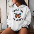 Trust The Process X Butterflyertraue Auf Prozess Backprint Kapuzenpullover für Damen Geschenke für Sie