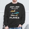 Nur Ein Junge Der Aerplanes Liebe Toddler Pilot Plane Sweatshirt Geschenke für alte Männer