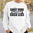 Damen Shoot More Suck Less Lustige Jagdliebhaber Hunter Papa Ehemann Mit-Ausschnitt Sweatshirt Geschenke für Ihn