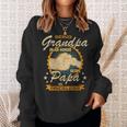 Damen Being Grandpa Is An Honor Being Papa Is Priceless Best Dad Mit-Ausschnitt Sweatshirt Geschenke für Sie