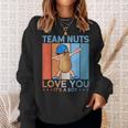 Gender Reveal Team Nuts Team Boy Retro Vintage Sweatshirt Geschenke für Sie