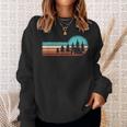 Retro Camping Hiking Landscape Nature Outdoor Camper Sweatshirt Geschenke für Sie