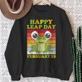 Frog Happy Couple Leap Day February 29 Leap Birthday Sweatshirt Gifts for Old Women