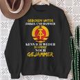 Geboren Unter Zirkel Und Hammer East Germany East Ddr Sweatshirt Geschenke für alte Frauen