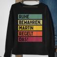 Ruhe Bewahren Martin Regelt Das Spruch In Retro Farben Black Sweatshirt Geschenke für alte Frauen
