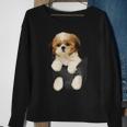 Shih Tzu Puppy In Pocket Sweatshirt Geschenke für alte Frauen