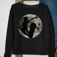 Skateboard Kick Flip Silhouet Fool Moon Skateboarder Sweatshirt Gifts for Old Women