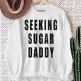 Seeking Sugar Daddy Dad Geburtstagatertag Papa Lustiger Witz Mit-Ausschnitt Sweatshirt Geschenke für alte Frauen