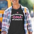 Aus Dem Weg Oma Im Einsatz Kinder Tshirt