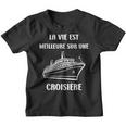 Bateau De Croisières Laie Est Meilleure Sur Une Croisière Youth T-shirt