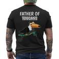 Herren Jungen Father Of Toucans Papaatertag Tukan T-Shirt mit Rückendruck