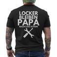 Locker Bleiben Papa Macht Schonater Craftsmen T-Shirt mit Rückendruck