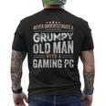 Mürrischer Alter Mann Mit Einem Gaming-Pc Lustige Geschenke Für Papa T-Shirt mit Rückendruck