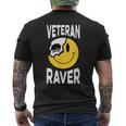 Veteran Raver Old School Rave Raving Party T-Shirt mit Rückendruck