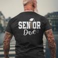 Alter Papa Klasse 2024 Absolvent Heart Senior 2024 Papa T-Shirt mit Rückendruck Geschenke für alte Männer