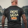 Hübsche Schale Mit Chips Und Spritziger Salsa Für Snacks Und Freunde T-Shirt mit Rückendruck Geschenke für alte Männer