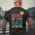 König Desaters Witze Papa Wortspiele Krone Happy T-Shirt mit Rückendruck Geschenke für alte Männer