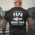 Zwei Titel Papa Und Bonus Papa Und Rocke Sie Beide Fäuste Kapuzenjacke T-Shirt mit Rückendruck Geschenke für alte Männer