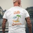 Hello Summer – Mit Sand Meer Sonnenschirm Und Palmenstimmung T-Shirt mit Rückendruck Geschenke für alte Männer