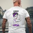 Im Mai Tragen Wir Lila Frauen Lupus Bewusstseinsmonat T-Shirt mit Rückendruck Geschenke für alte Männer