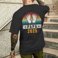 Papa 2025 Schwangerschafterkünden Werdender Papa T-Shirt mit Rückendruck Geschenke für Ihn