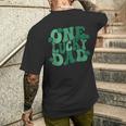 Retro One Lucky Dad St Patrick's Day Dad One Lucky Daddy Men's T-shirt Back Print Gifts for Him