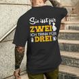 Sie Isst Für 2 Ich Trink Für 3 Werden Vater Papa 2023 T-Shirt mit Rückendruck Geschenke für Ihn