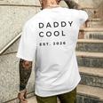 Herren Daddy Cool Est 2026 Für Papaatertag Weihnachten T-Shirt mit Rückendruck Geschenke für Ihn