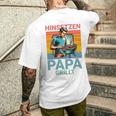 Hinsetzen Papa Grillt Bbq Spruch T-Shirt mit Rückendruck Geschenke für Ihn