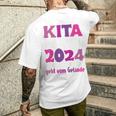 Kinder Kindertagesstätte Abschied Kinder Kita Abgänger 2024 T-Shirt mit Rückendruck Geschenke für Ihn