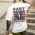 Lustiges Stinktier Furz Eichhörnchen T-Shirt mit Rückendruck Geschenke für Ihn