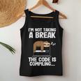 The Code Is Compiling Coder Sloth Coding Programmateur Amusant Women Tank Top Cadeaux drôles